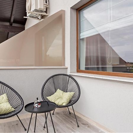 6Rooms Σίμπιου Εξωτερικό φωτογραφία