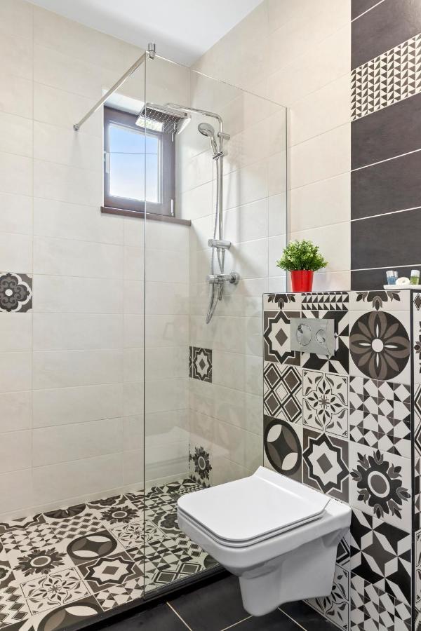 6Rooms Σίμπιου Εξωτερικό φωτογραφία