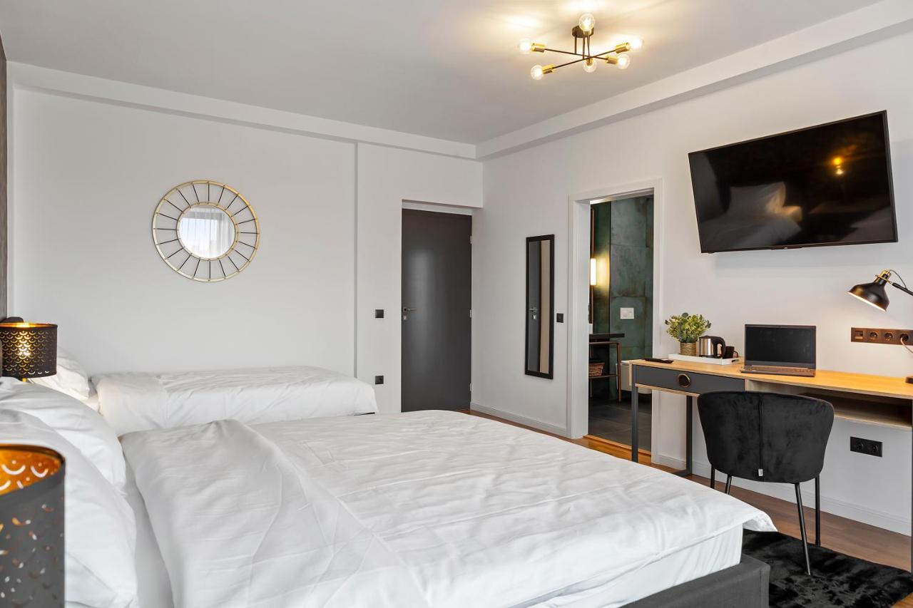 6Rooms Σίμπιου Εξωτερικό φωτογραφία