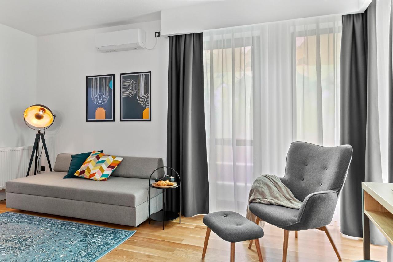 6Rooms Σίμπιου Εξωτερικό φωτογραφία